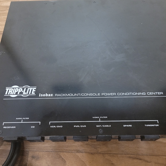 Tripp-Lite Isobar HT3100PC Rack Mount/Console Power Conditioning Center - Picture 7 of 9